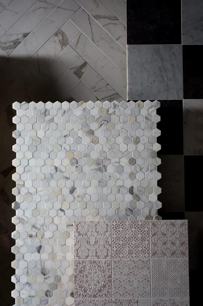Achieving a Luxurious Look with Calcutta Oro Polished Mosaics