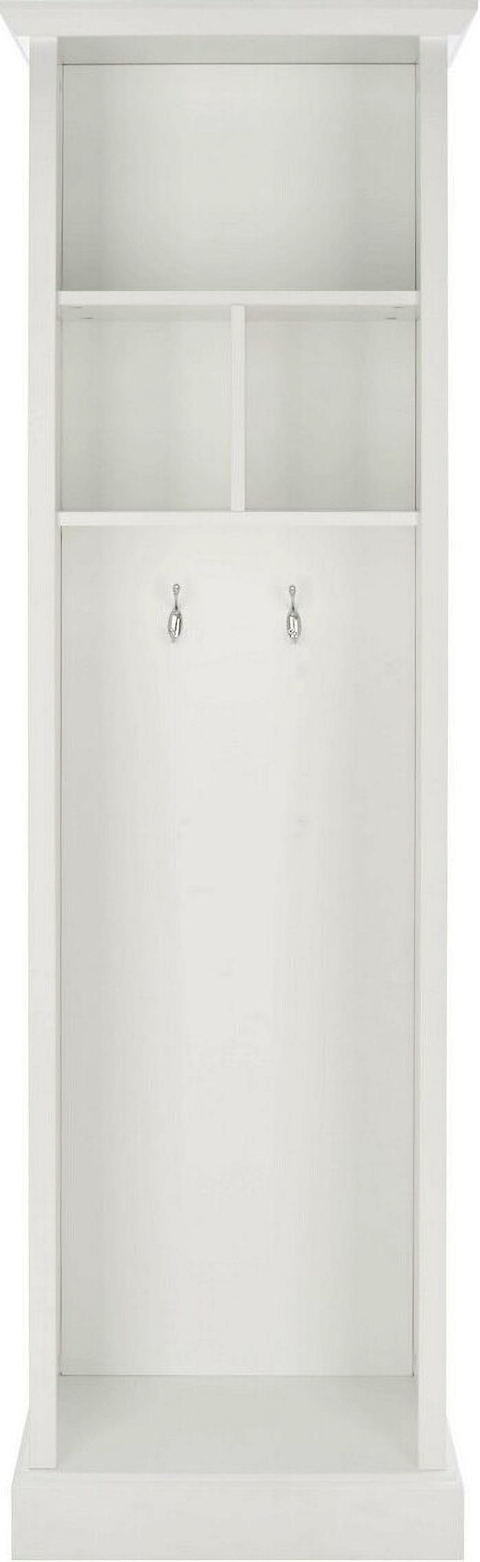 Integrating the Safavieh Layli Hall Tree Antique White into Your Home Decor