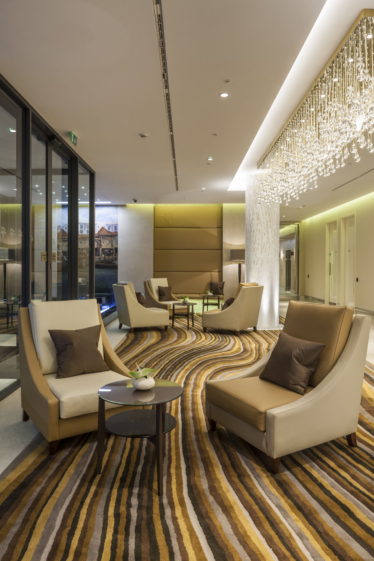 Designing comfortable seating solutions in luxury hospitality spaces