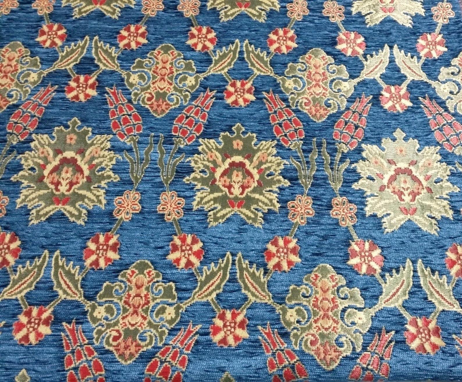 Craftsmanship and Comfort in Traditional Arusha Jacquard Chenille Designs