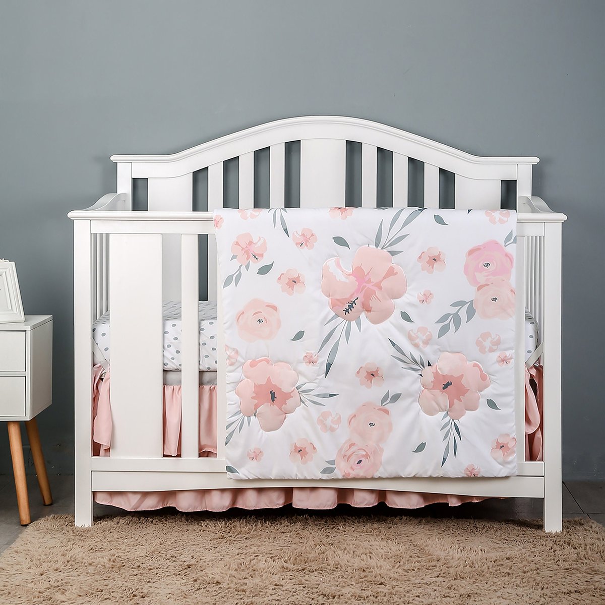 How to Select Breathable and Cozy Crib Bedding for Your Baby Girl