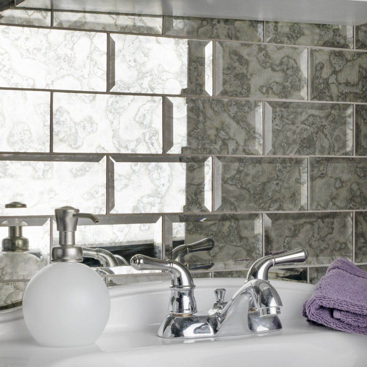 Choosing the Right Lustre Beveled Antique Mirror Glass A Practical Guide