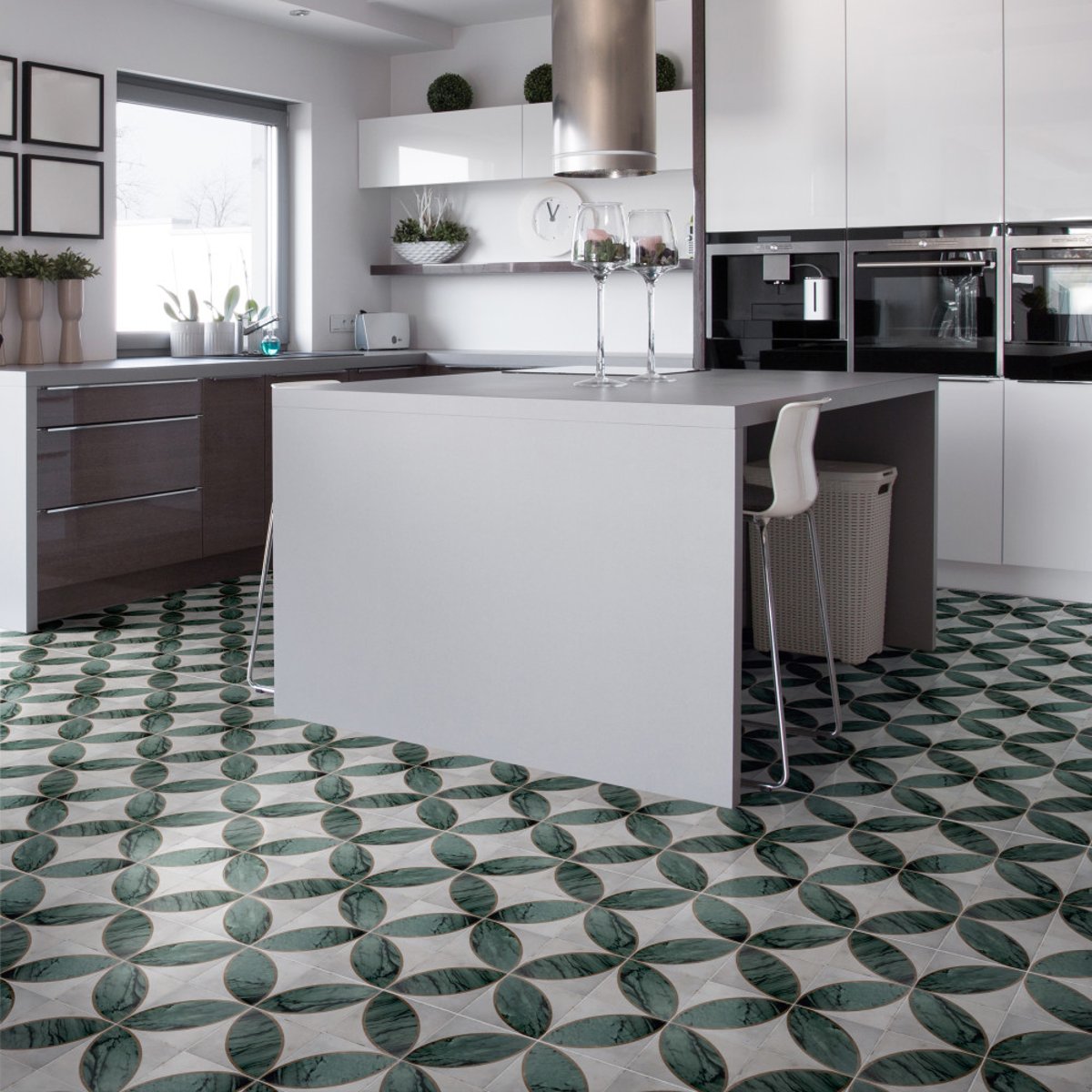 Transforming Interiors with the Enduring Charm of Renaissance Deco Emerald Mandorla