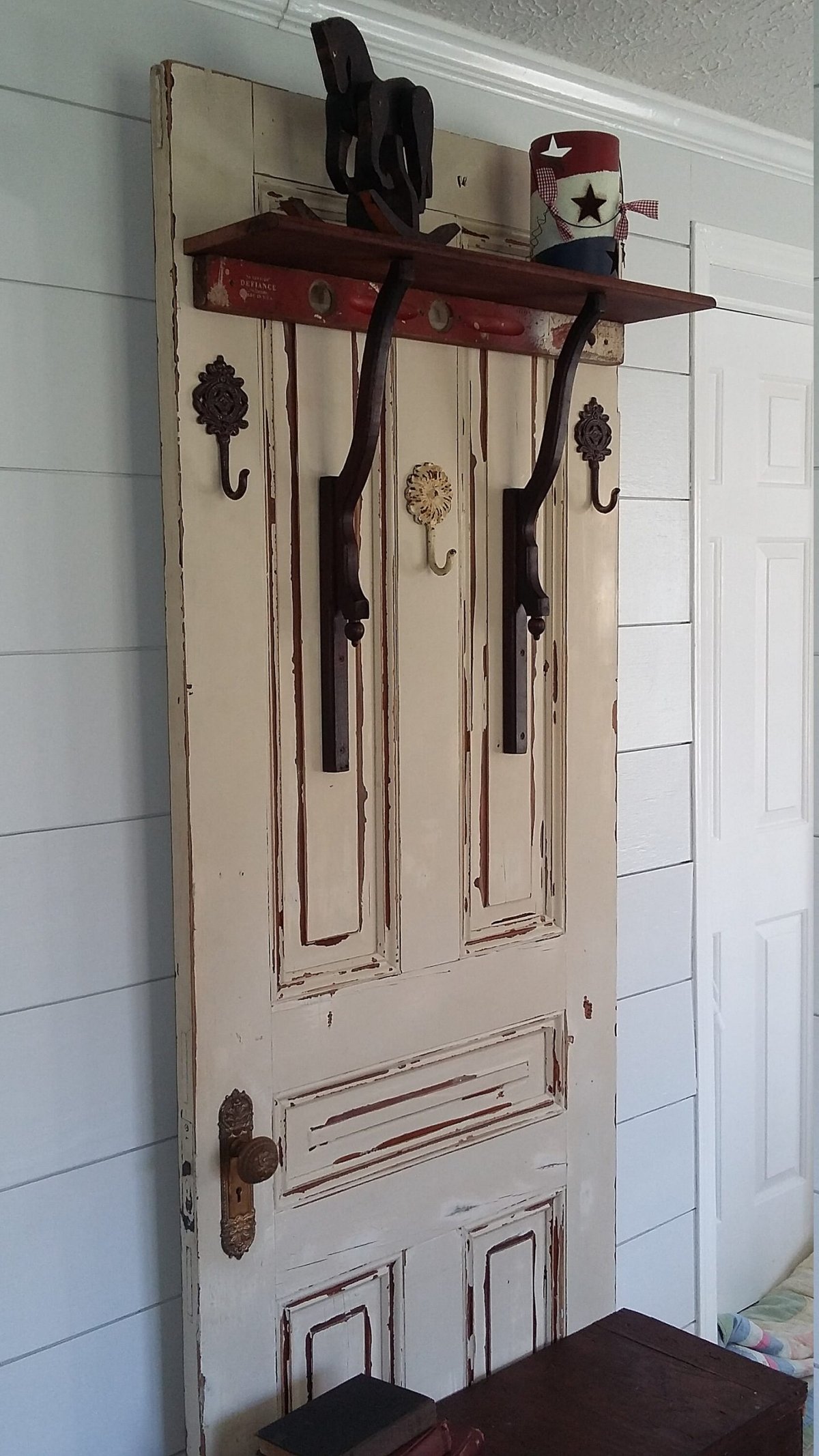 Unveiling the Timeless Appeal of Dark Rustic Hall Tree Designs