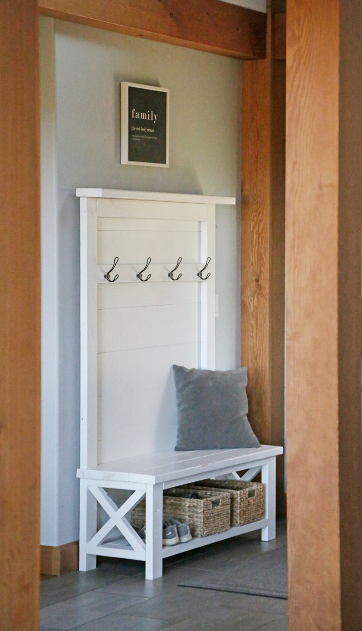 Your Home's First Impression The Art of Choosing a Rustic Hall Tree