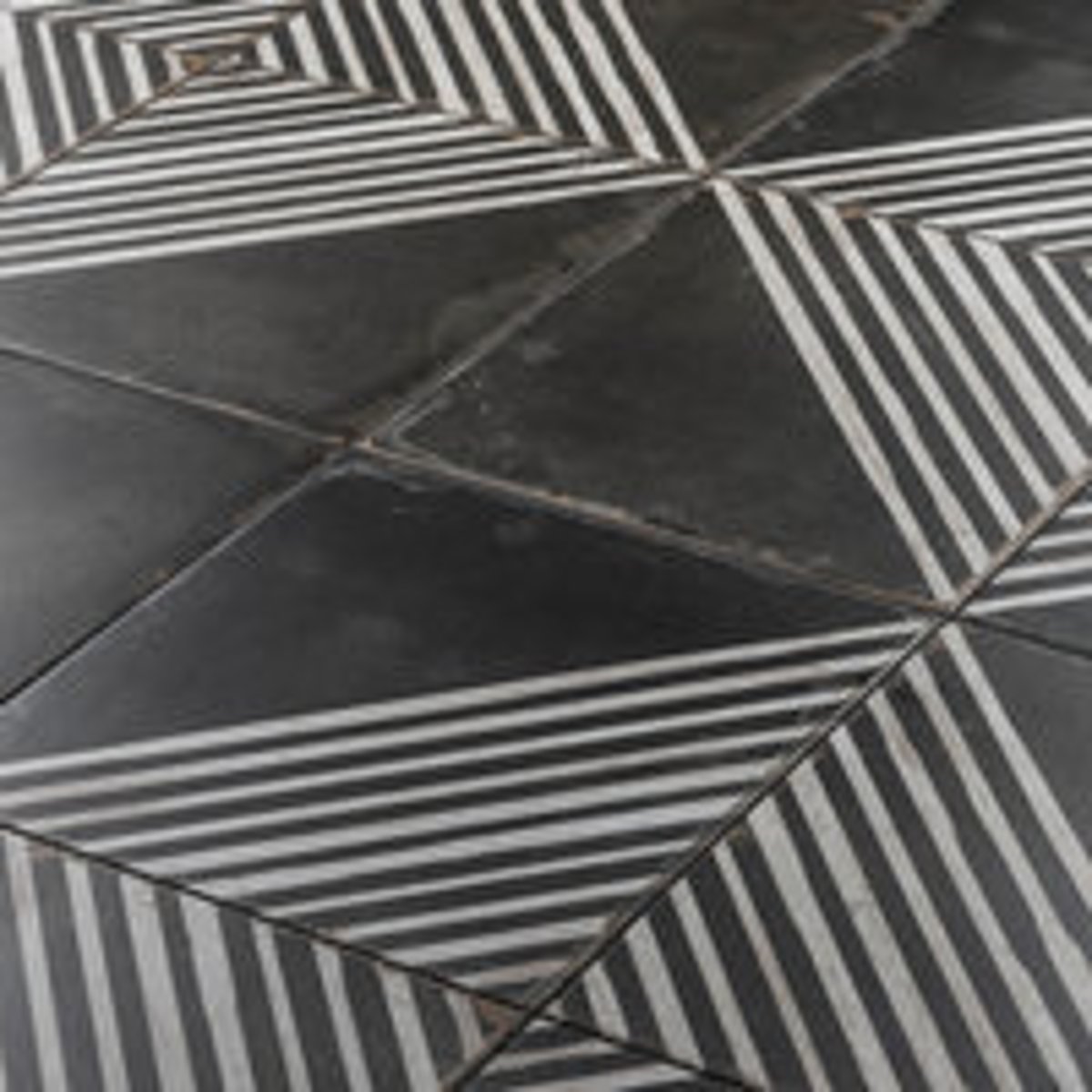 Expert Tips for Installing and Maintaining Kings Rombos Night Tiles