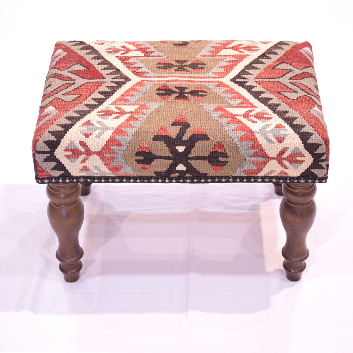 Finding the Perfect Kilim Footstool to Complement Your Living Space