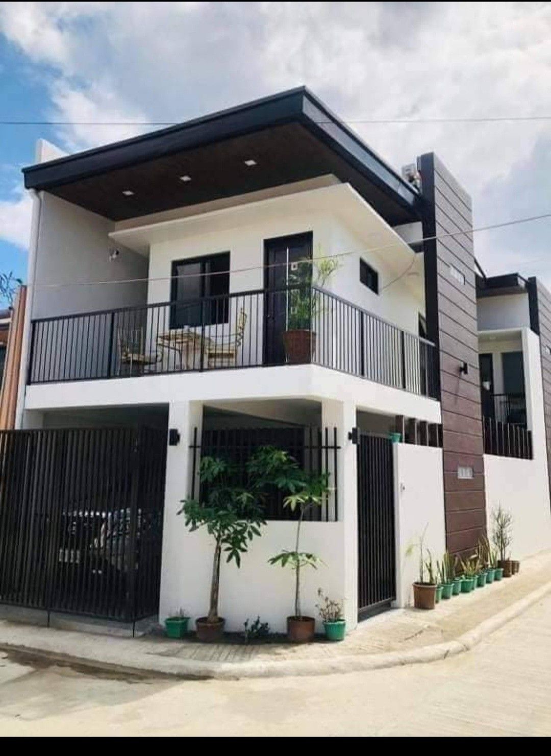 2 storey house designs with balcony 3