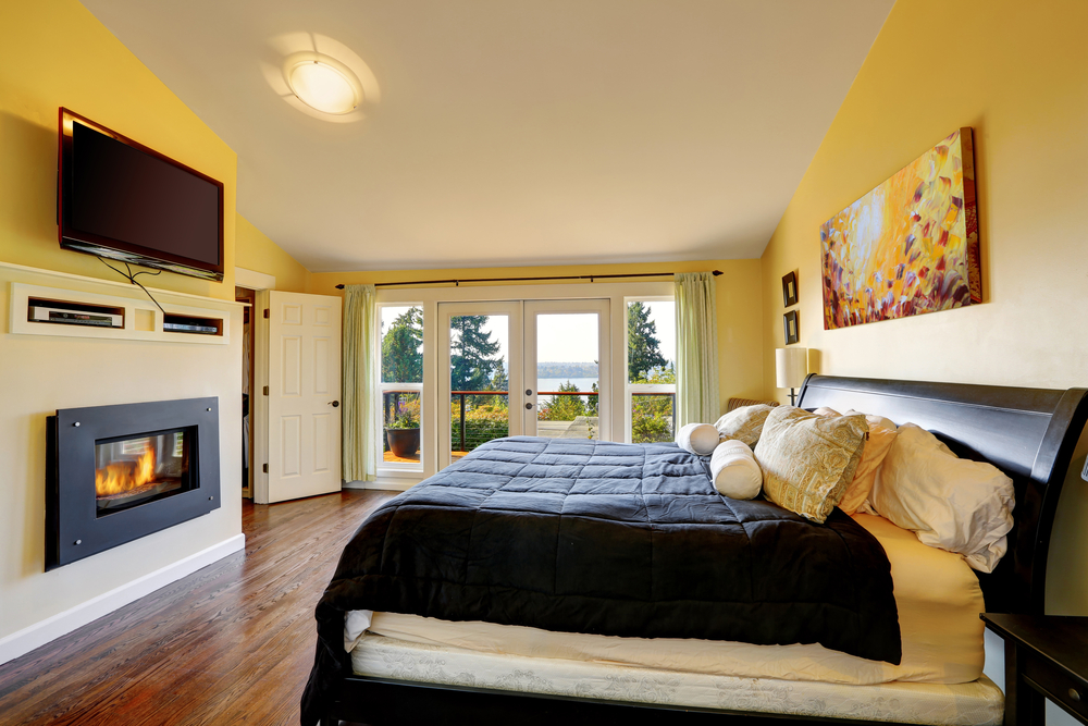 beds with tv and fireplace 2