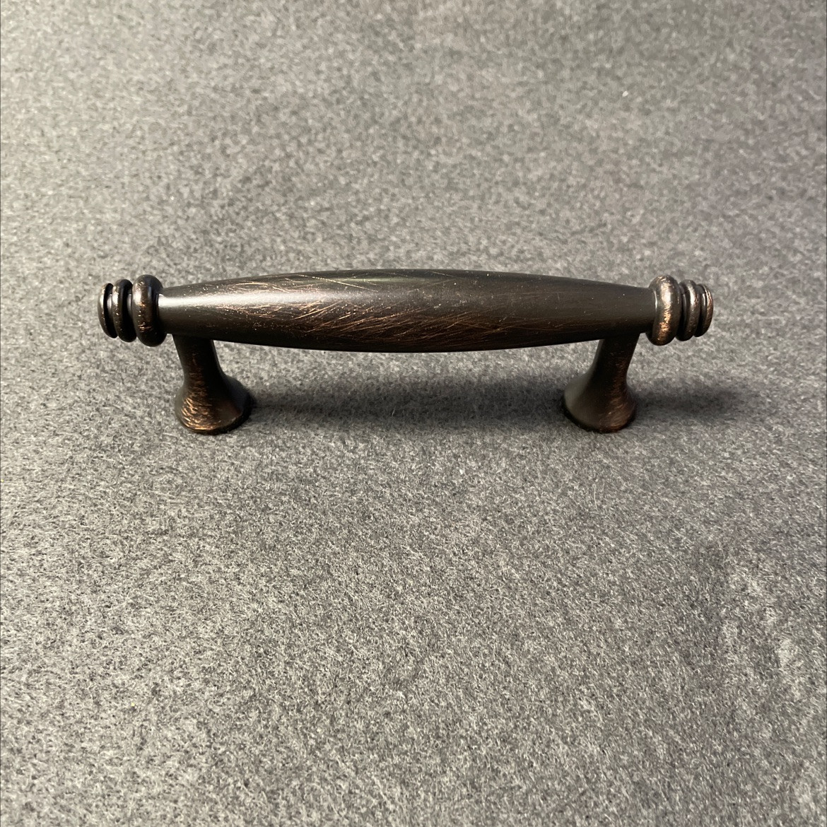 Choosing the Perfect Oil Rubbed Bronze Pull for Your Cabinetry Style 4