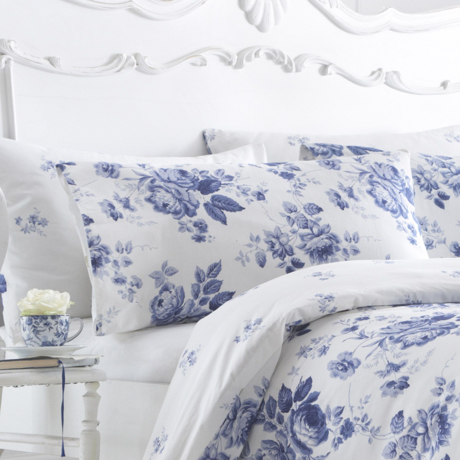 Crafting Your Serene Sanctuary The Timeless Appeal of Blue and White Bedding 4