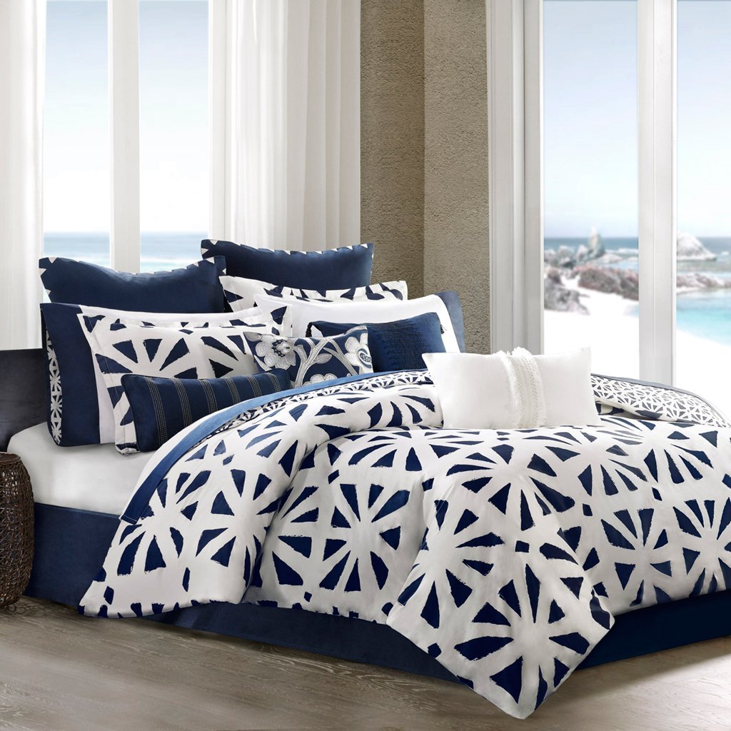 Crafting Your Serene Sanctuary The Timeless Appeal of Blue and White Bedding 5
