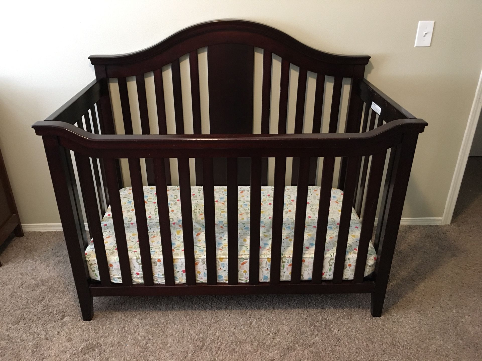 crib that turns into toddler bed 4