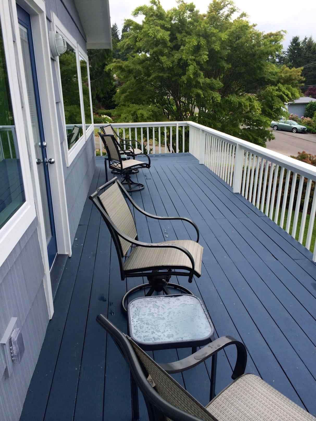 deck colors for blue house 2