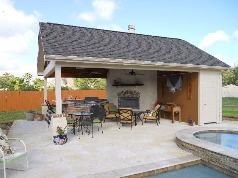 Designing Your Dream Pool House with a Seamless Outdoor Kitchen 5