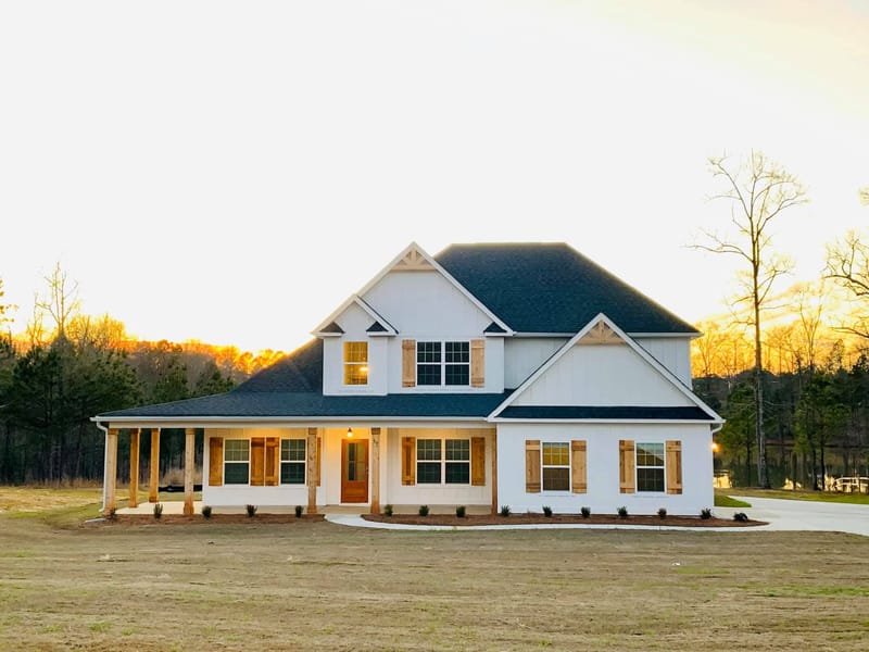 Embracing the Timeless Charm of a Farmhouse with Its Wrap 2