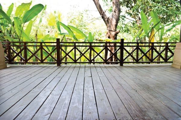 farmhouse criss cross porch railing 5