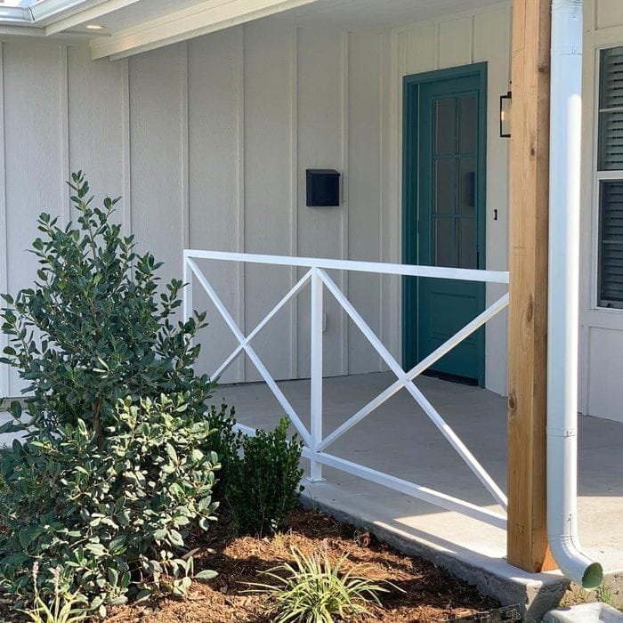 farmhouse criss cross porch railing 4