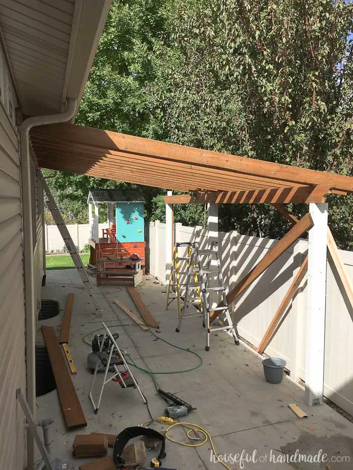 how do you attach a pergola to a house 3