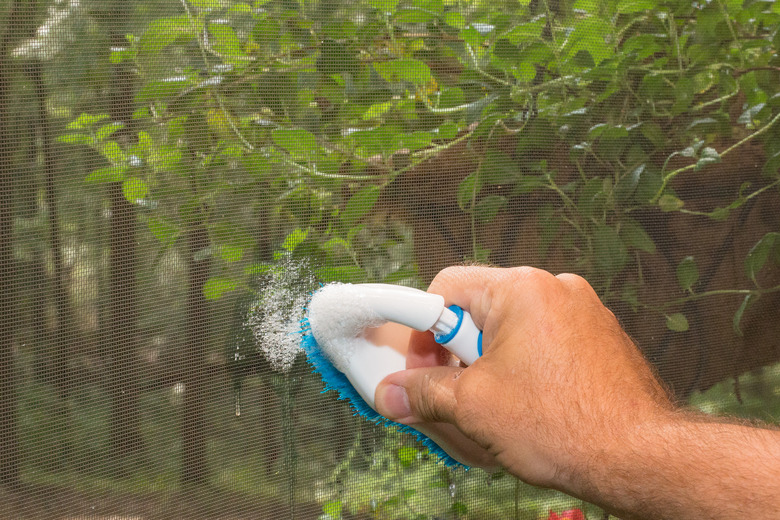 how to clean screens on porch 4