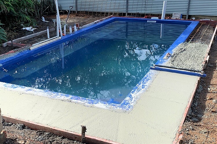how to install a fiberglass swimming pool 5