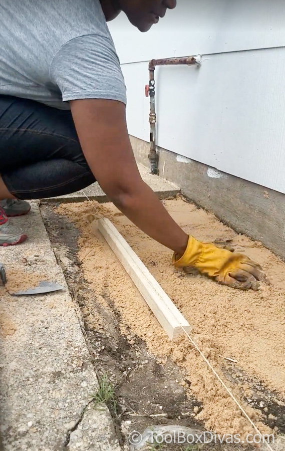 how to level pavers with sand 2