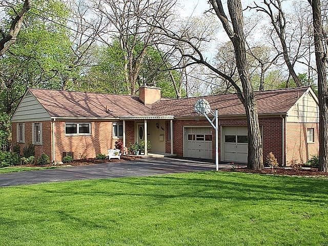 l shaped ranch style house 3