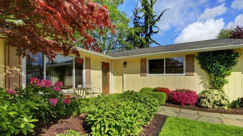 l shaped ranch style house 5