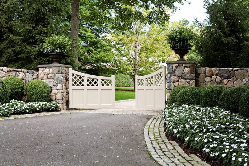 landscape design for driveway entrance 5