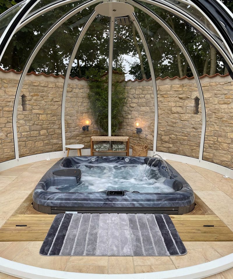 picture of a hot tub 4