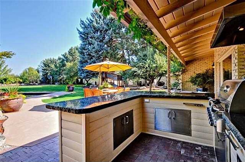 pictures of outdoor kitchens and pools 3
