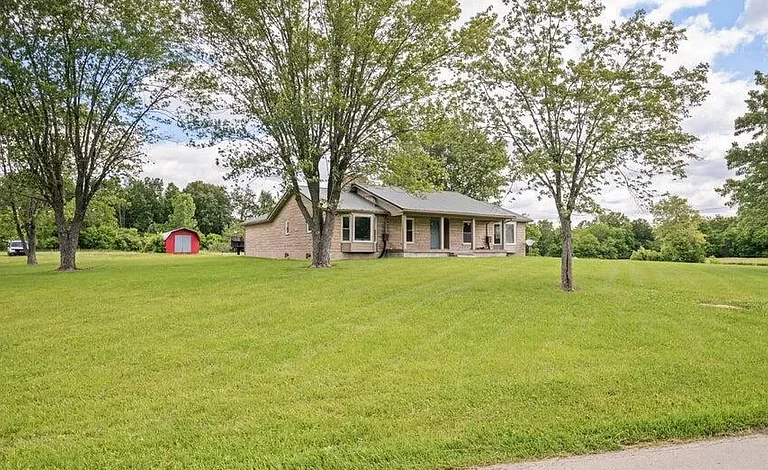 ranch house with walk out basement 4