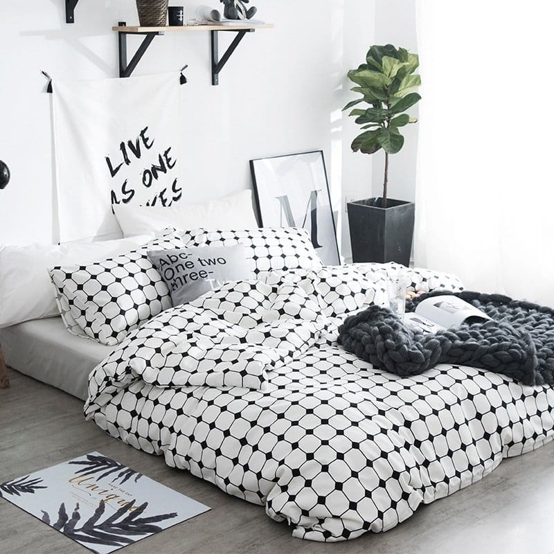 The Enduring Appeal of Black and White Linens in Our Homes 5