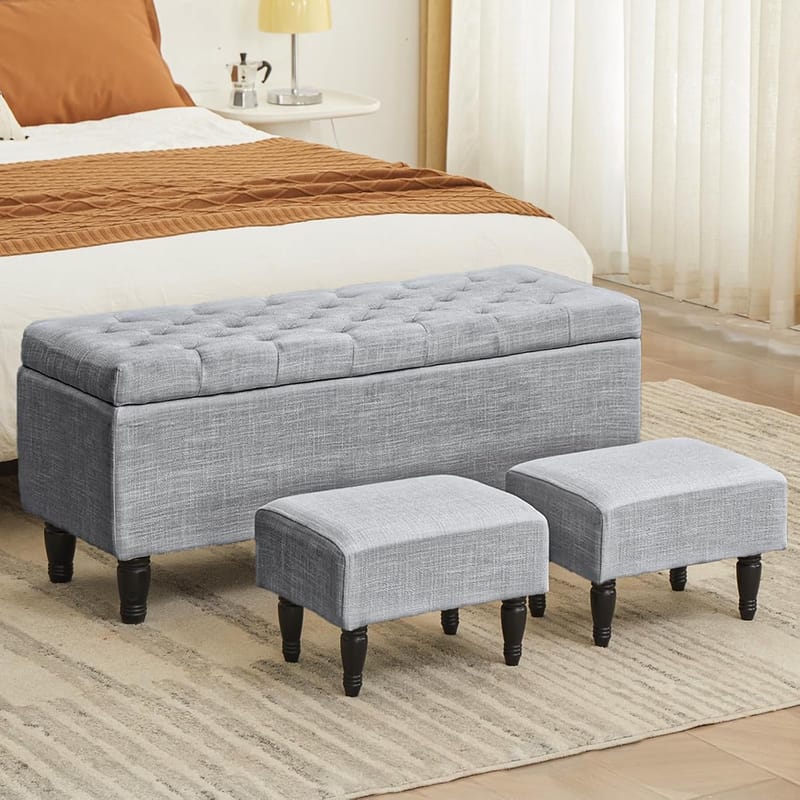The Ultimate Guide to Choosing and Styling a Storage Bench for Your Bed 4