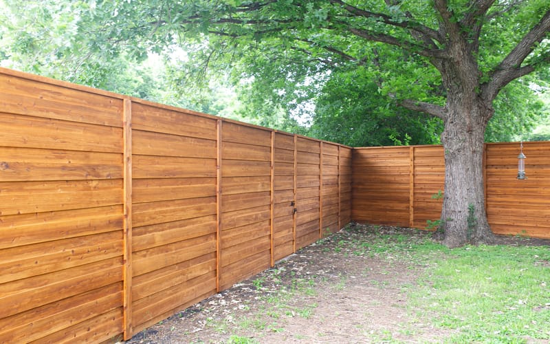 Unveiling the Best Woods for a Resilient Horizontal Fence 4