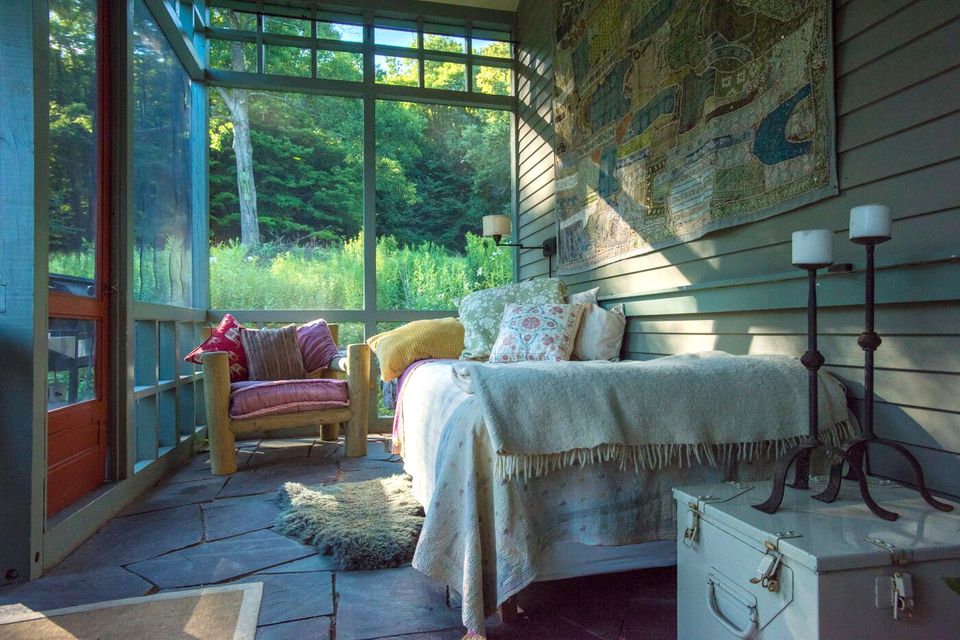 what is a sleeping porch 5