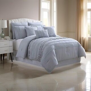 Your Guide to Choosing the Perfect 8-Piece Queen Bed Set for a Dreamy Bedroom 3