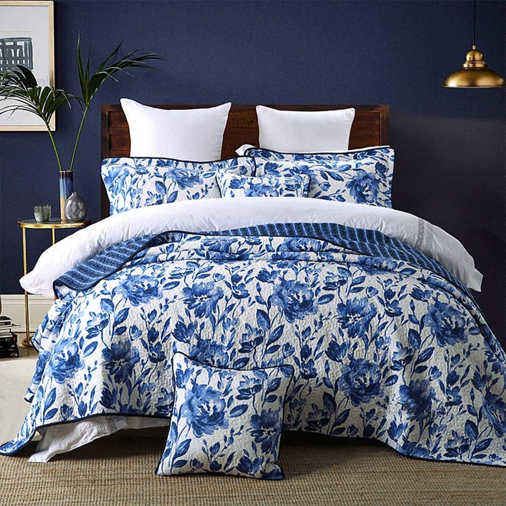 Crafting Your Serene Sanctuary The Timeless Appeal of Blue and White Bedding