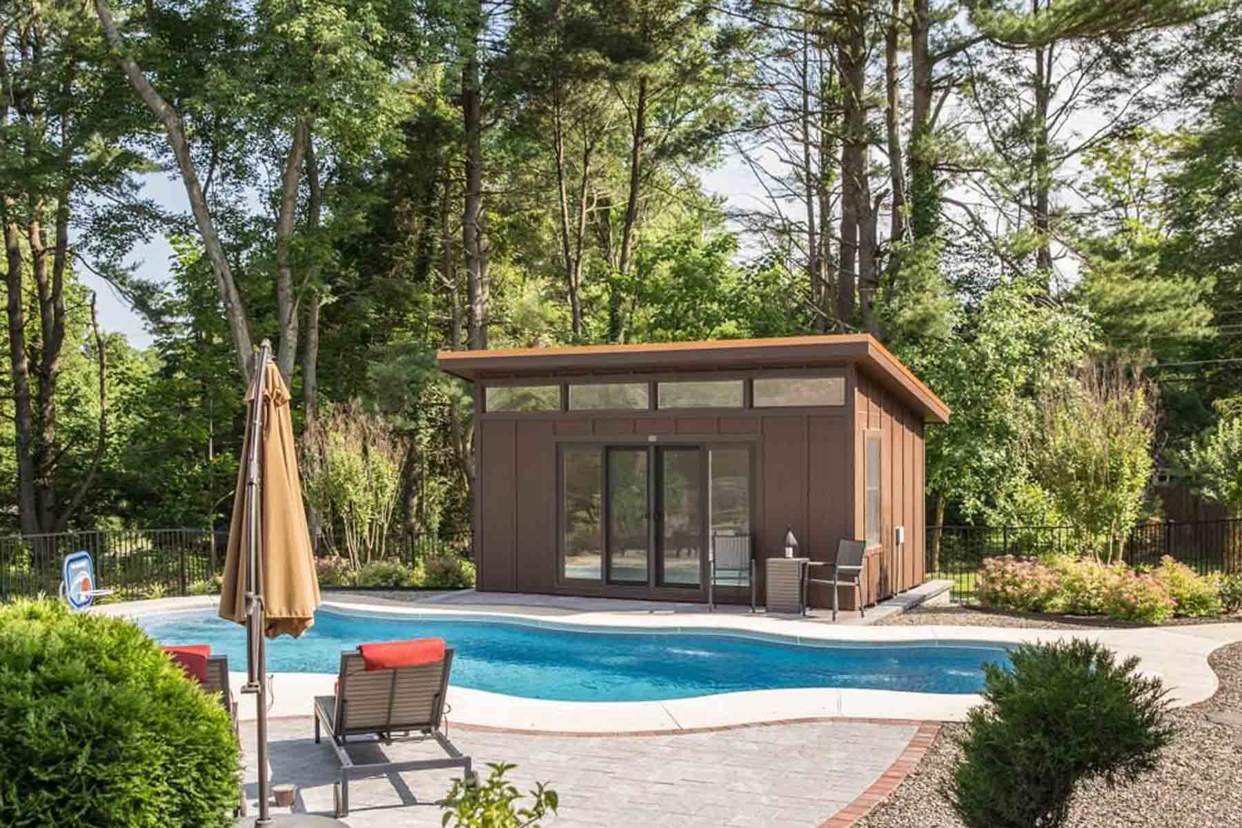 Decoding the Dollars Behind Your Ideal Pool House Project